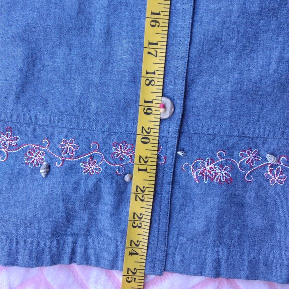 Button Up Top Blouse Embroidered - Picture 12 of 14